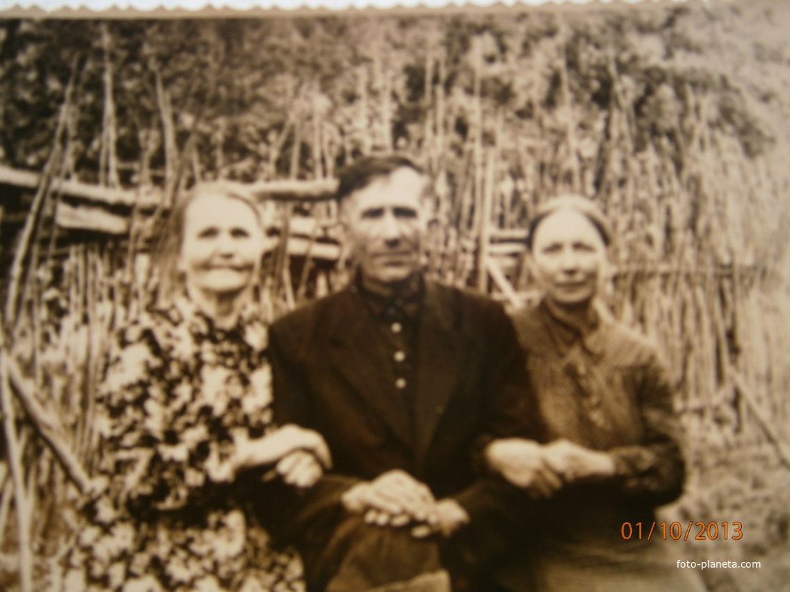 Жители деревни Кузьммино