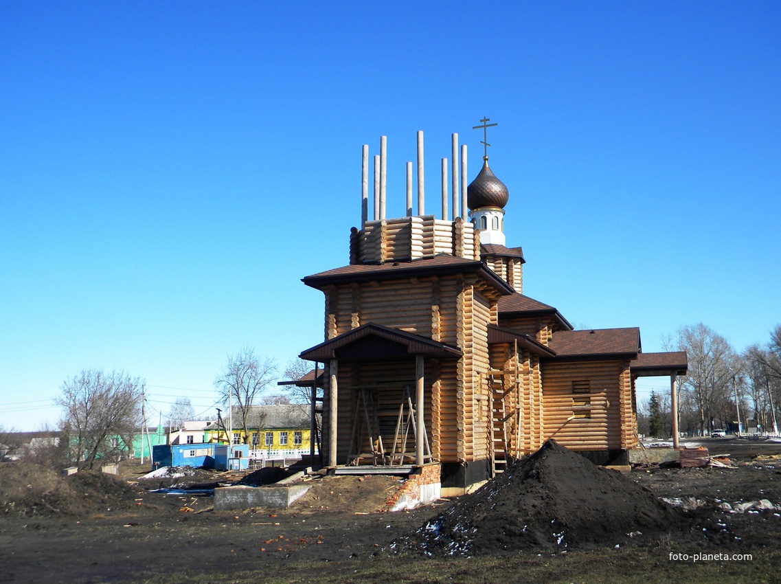 Деревянная Покровская церковь в селе Федосеевка