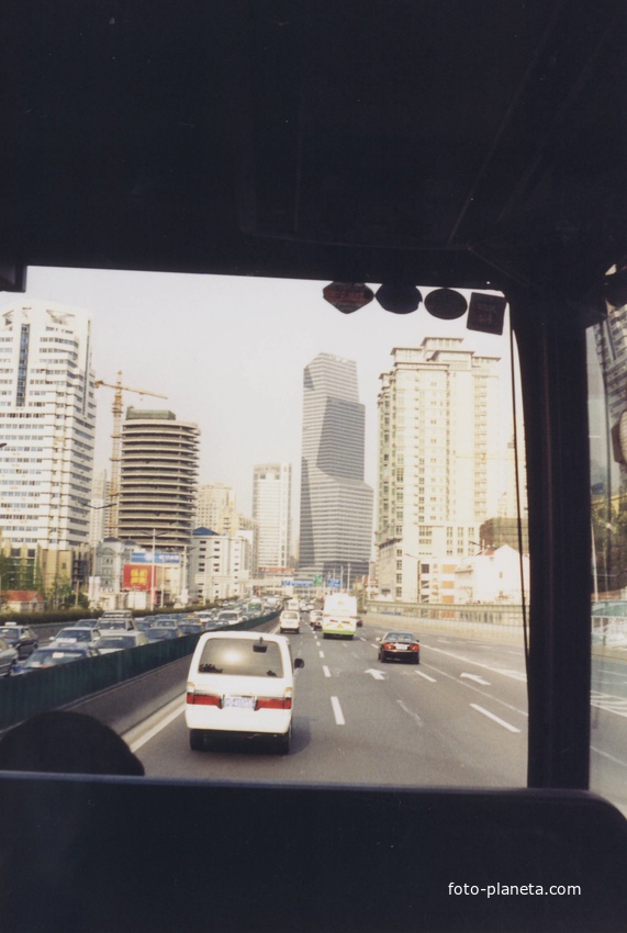 Шанхай из окна автобуса