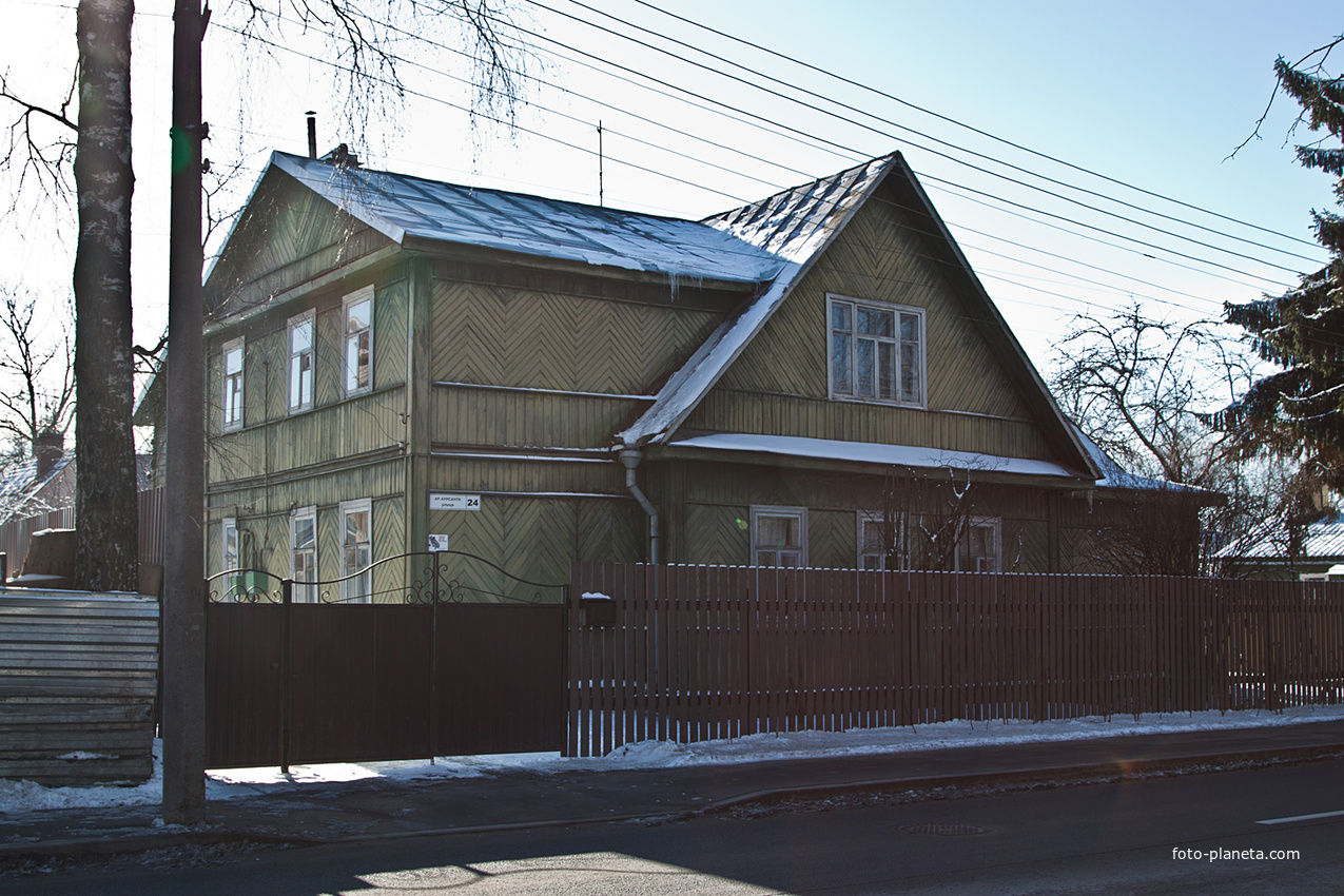 Улица Красного Курсанта, дом 24