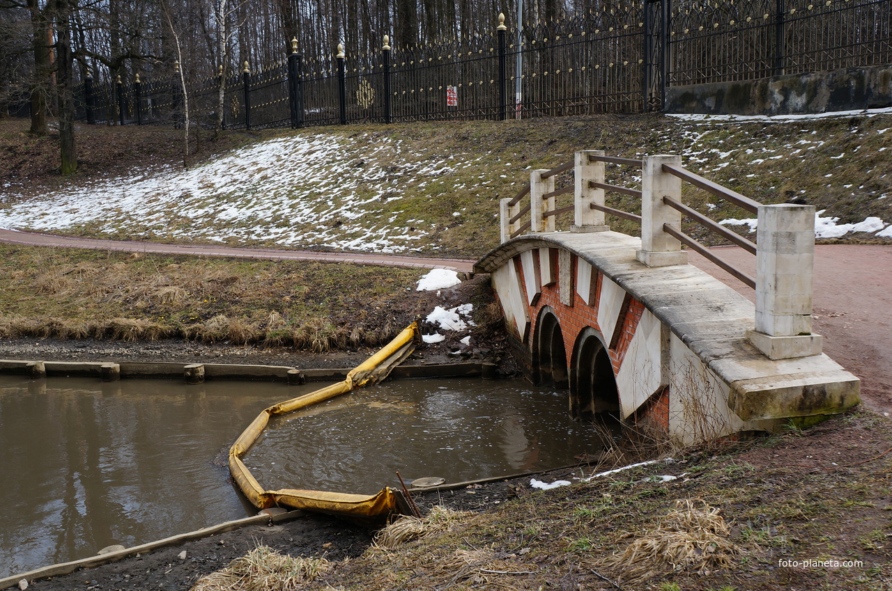 Мост над устьем Бирюлевского ручья