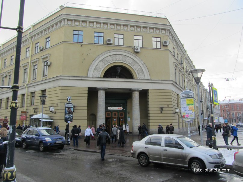 Станция метро Владимирская
