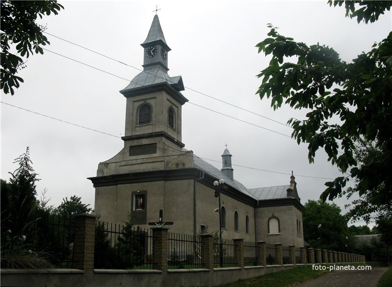 Садагура, церковь