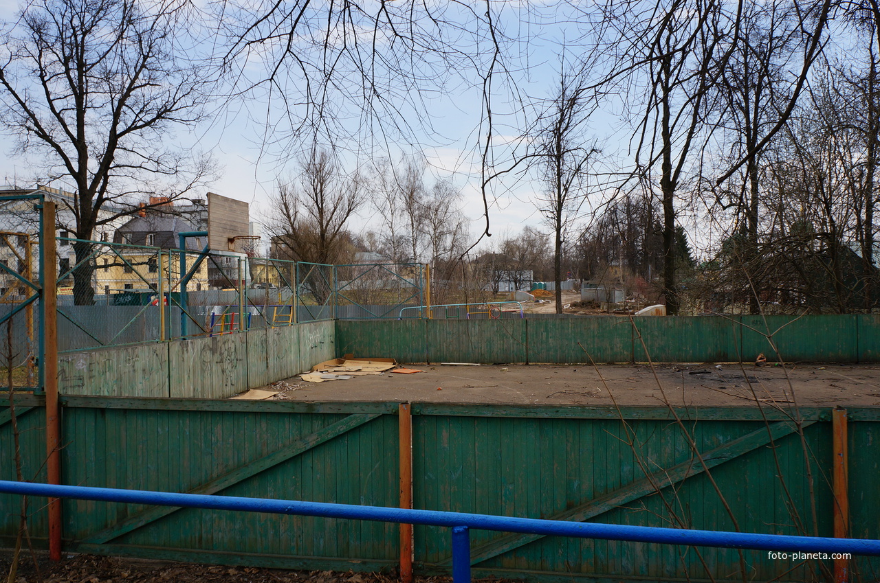 Хокейно-волейбольная площадка