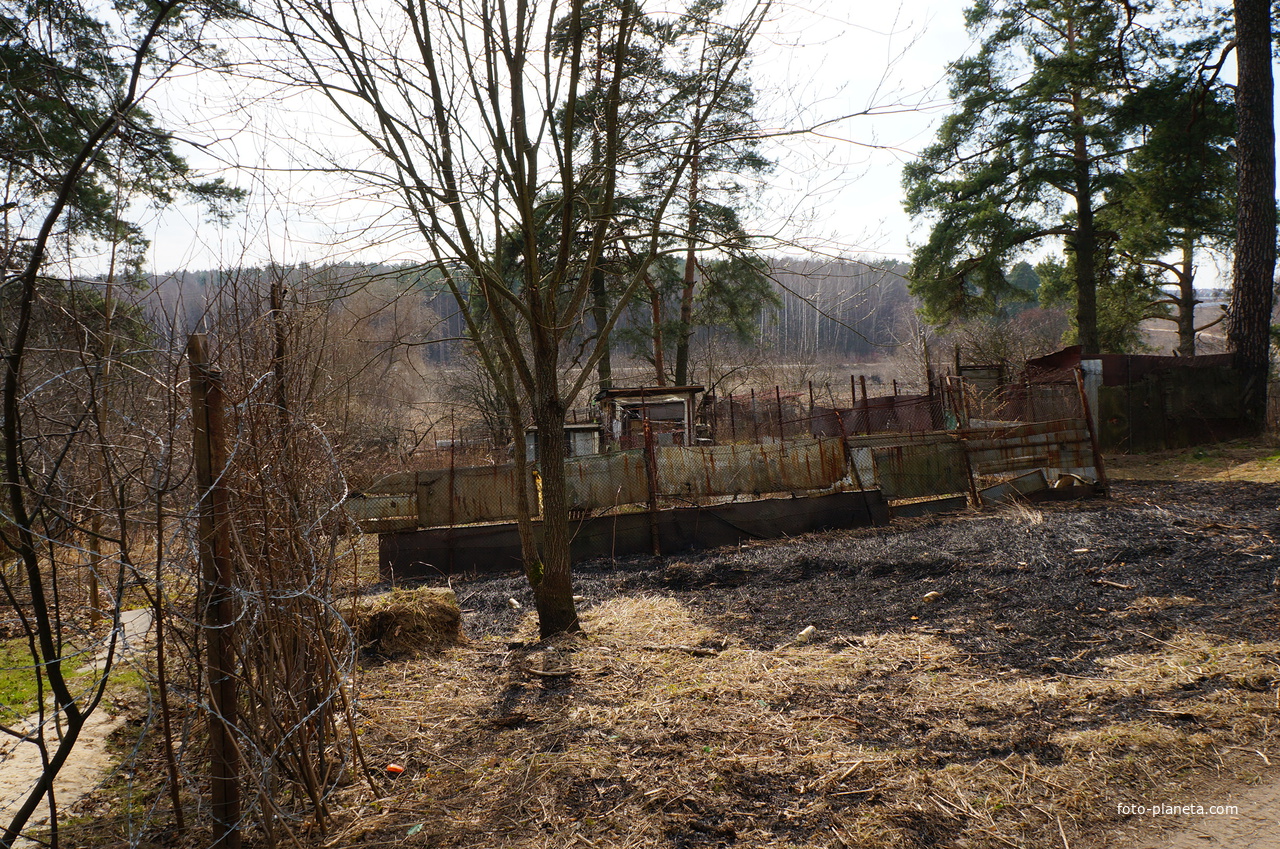 Территория бывшей усадьбы Троицкое на Обитце