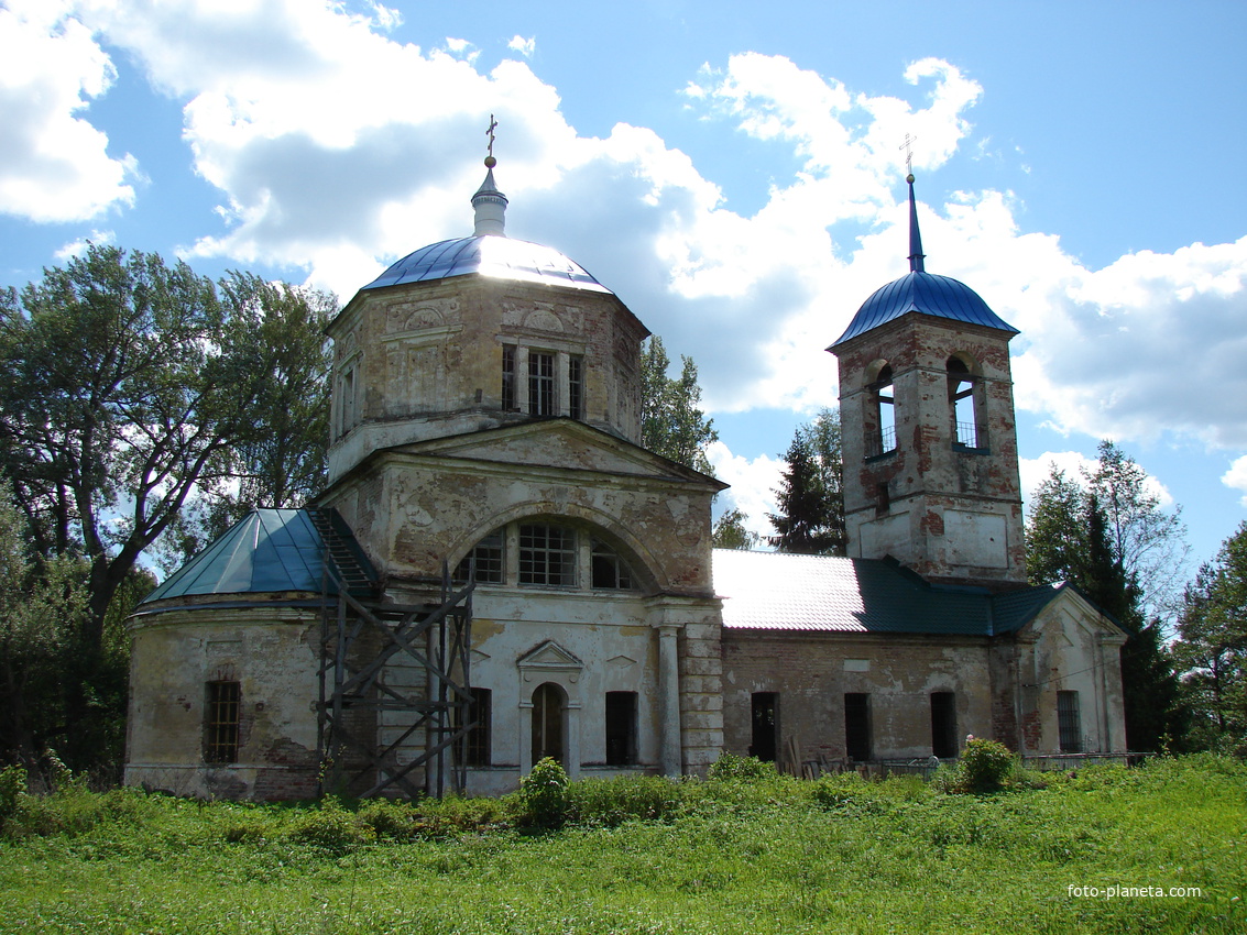 Церковь Покрова Пресвятой Богородицы в Озеряеве