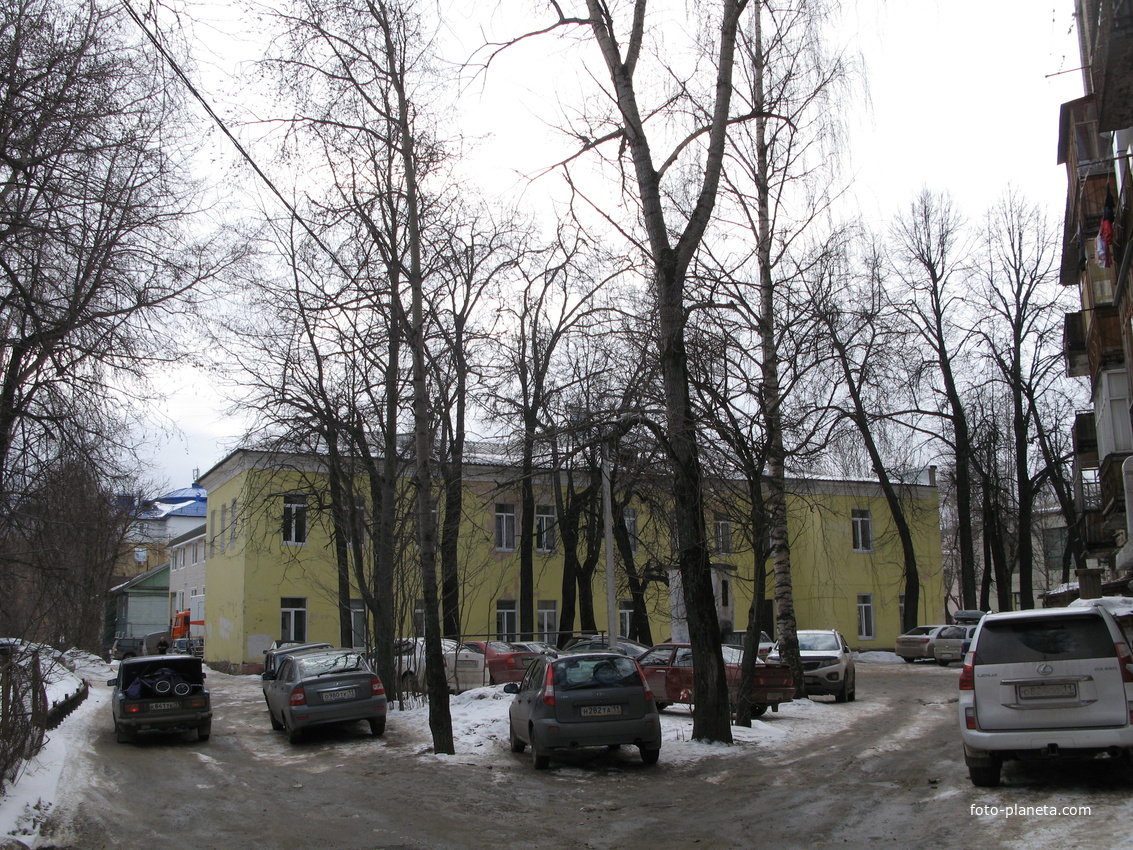 Сыктывкар 2014  - дворик по ул. Советской
