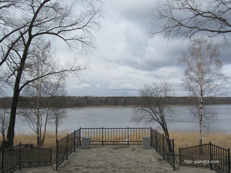 Набережная улица, Кировск