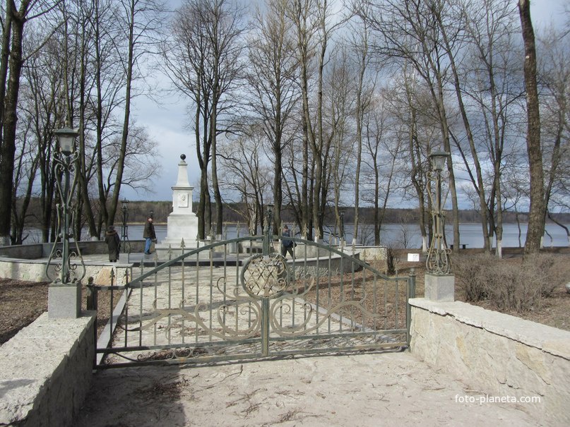 Набережная улица, Кировск