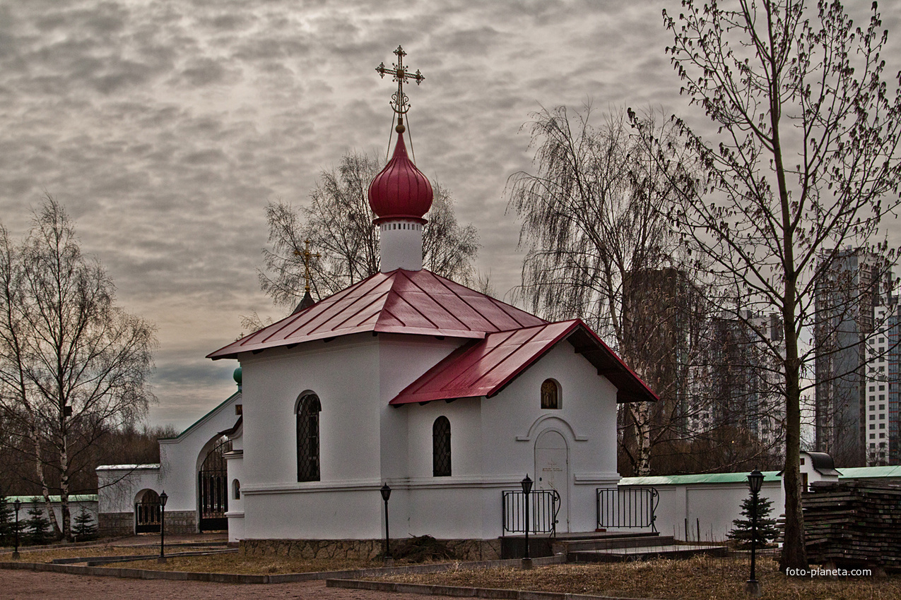 Часовня на территории Храма Преподобного Сергия Радонежского