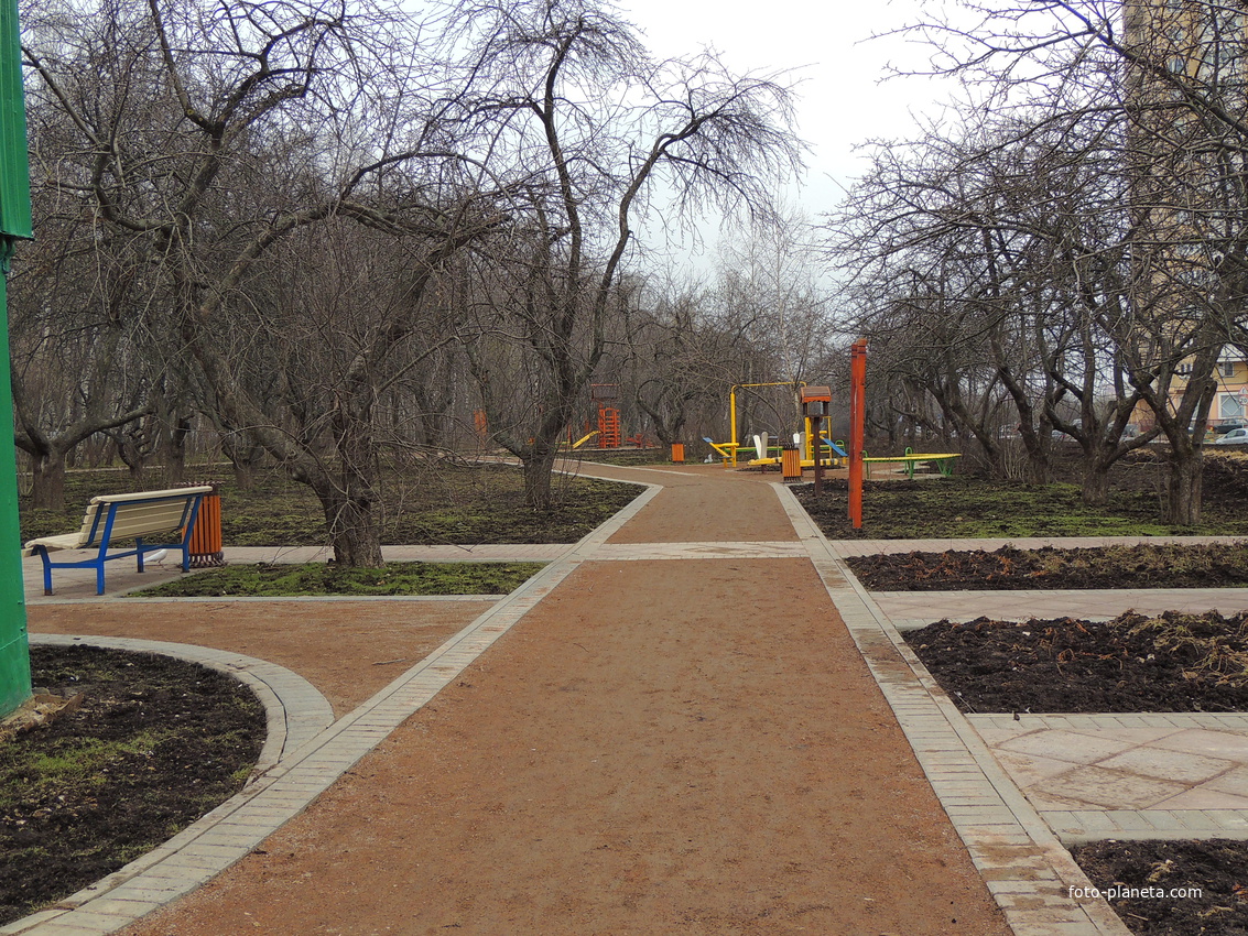Рекреационная зона &quot;Фруктовый сад&quot; городской поликлиники № 192