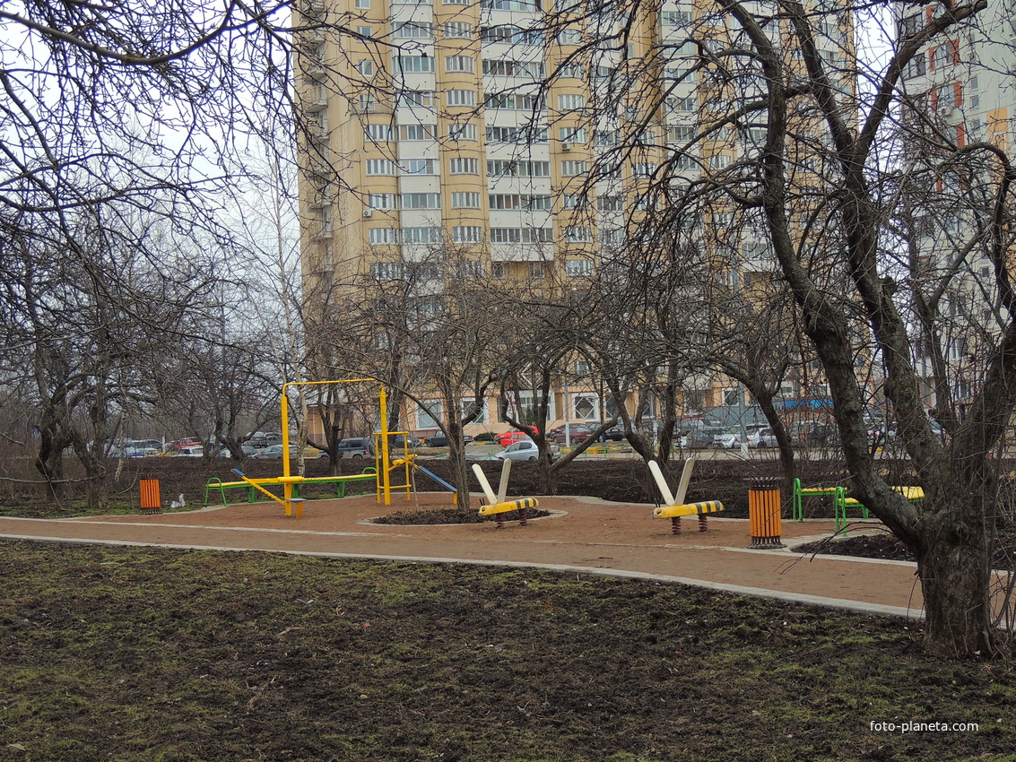 Рекреационная зона &quot;Фруктовый сад&quot; городской поликлиники № 192