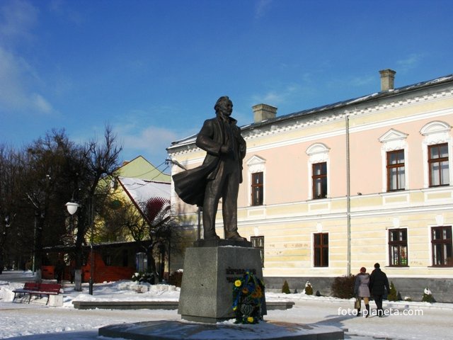 Пам&#039;ятник В&#039;ячеславу Чорноволу