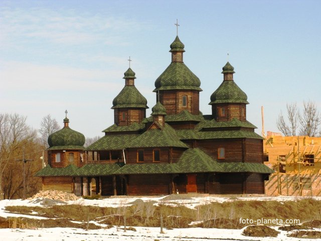 Дерев&#039;яна церква Дмитра Солунського, збудована на початку ХХІ століття