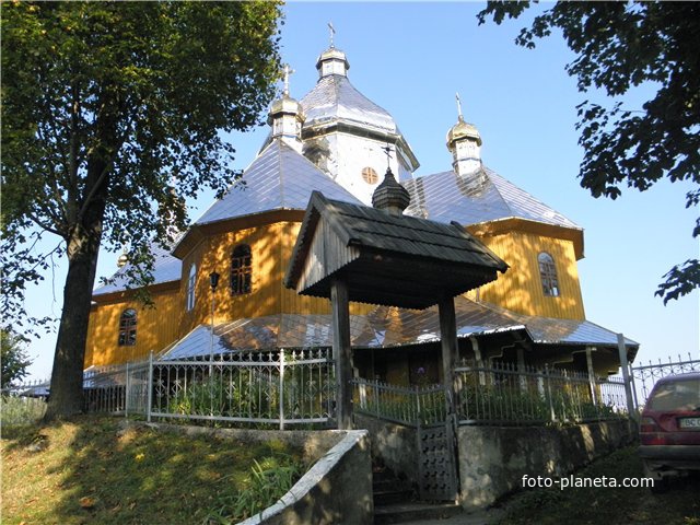 Ясеница-Замковая, церковь