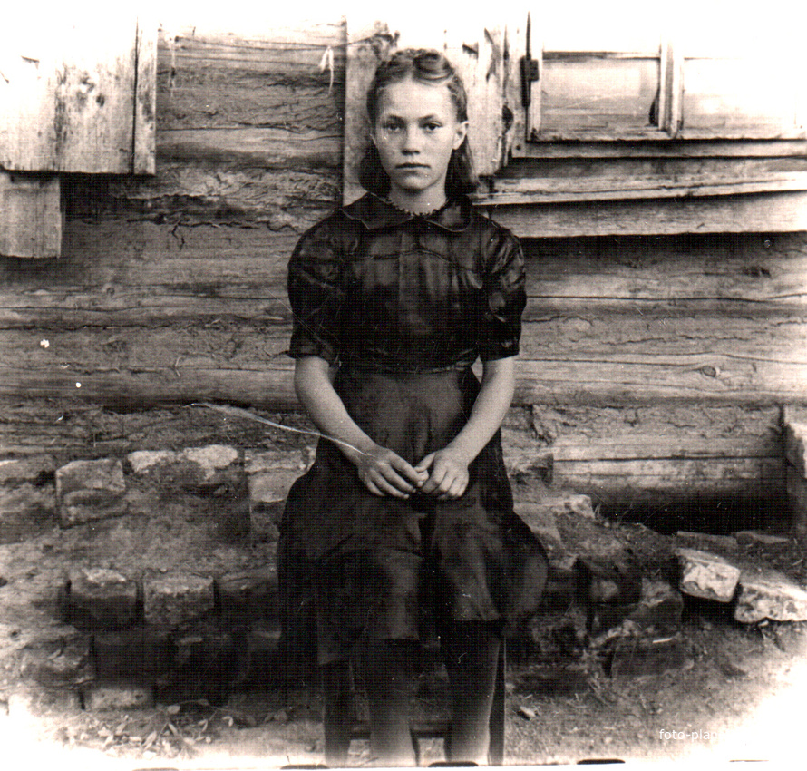 село Грачевка 9 июля 1947 год ученица Гаркина Александра Ивановна 12 лет