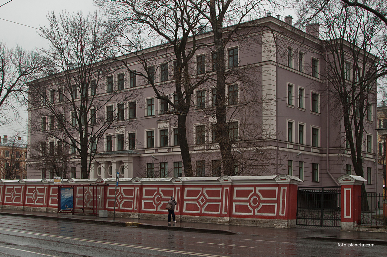 Кадетская линия, 3