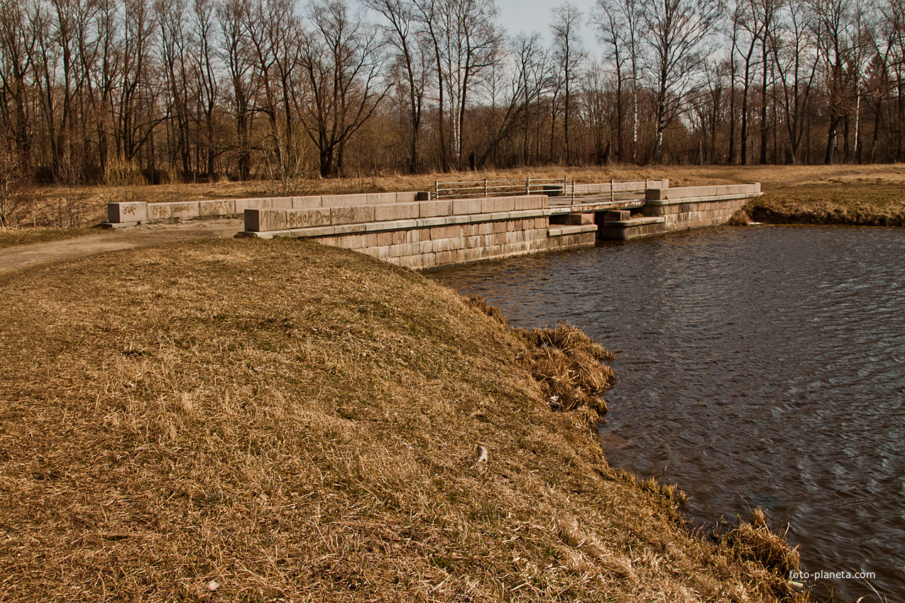 Александровская плотина