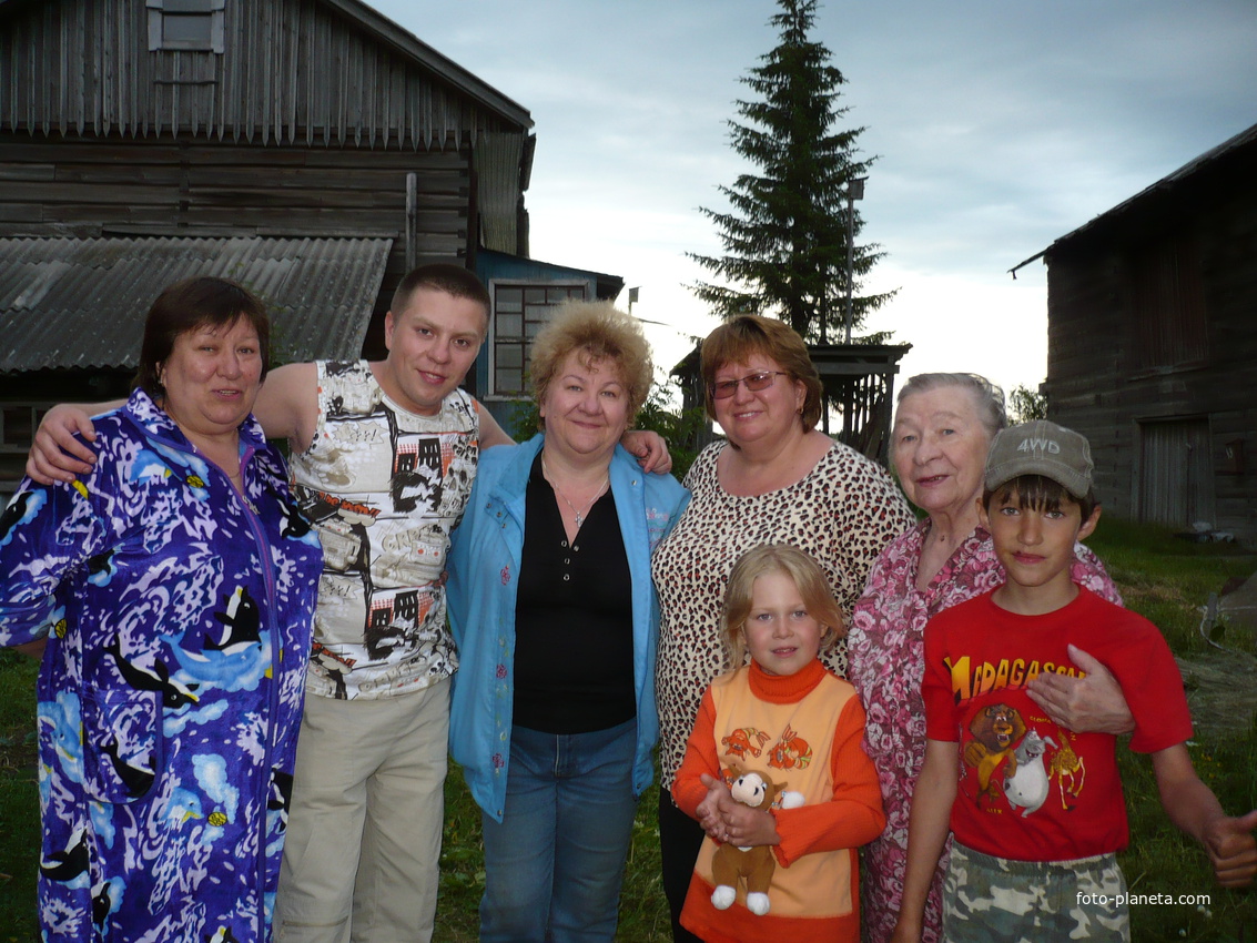 В деревне Сапушкино.