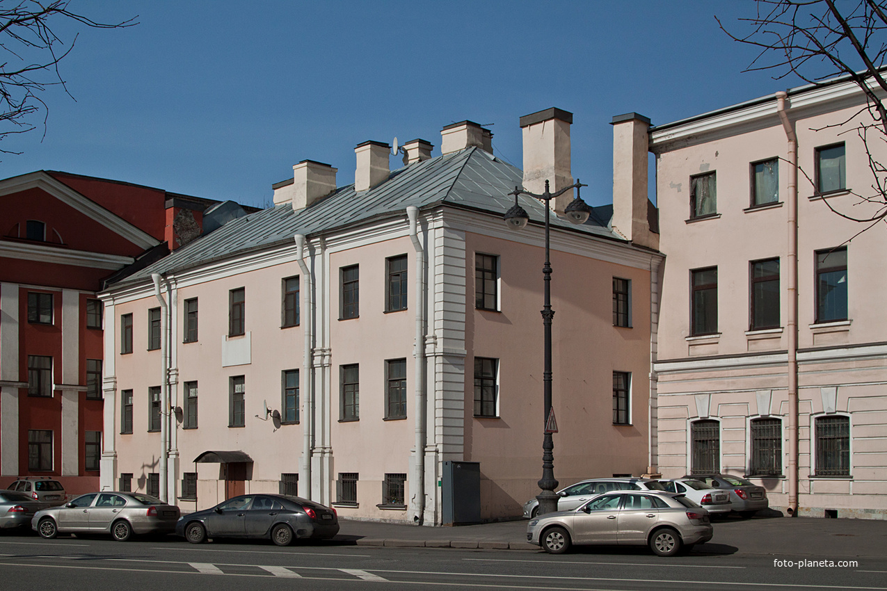 Набережная лейтенанта Шмидта