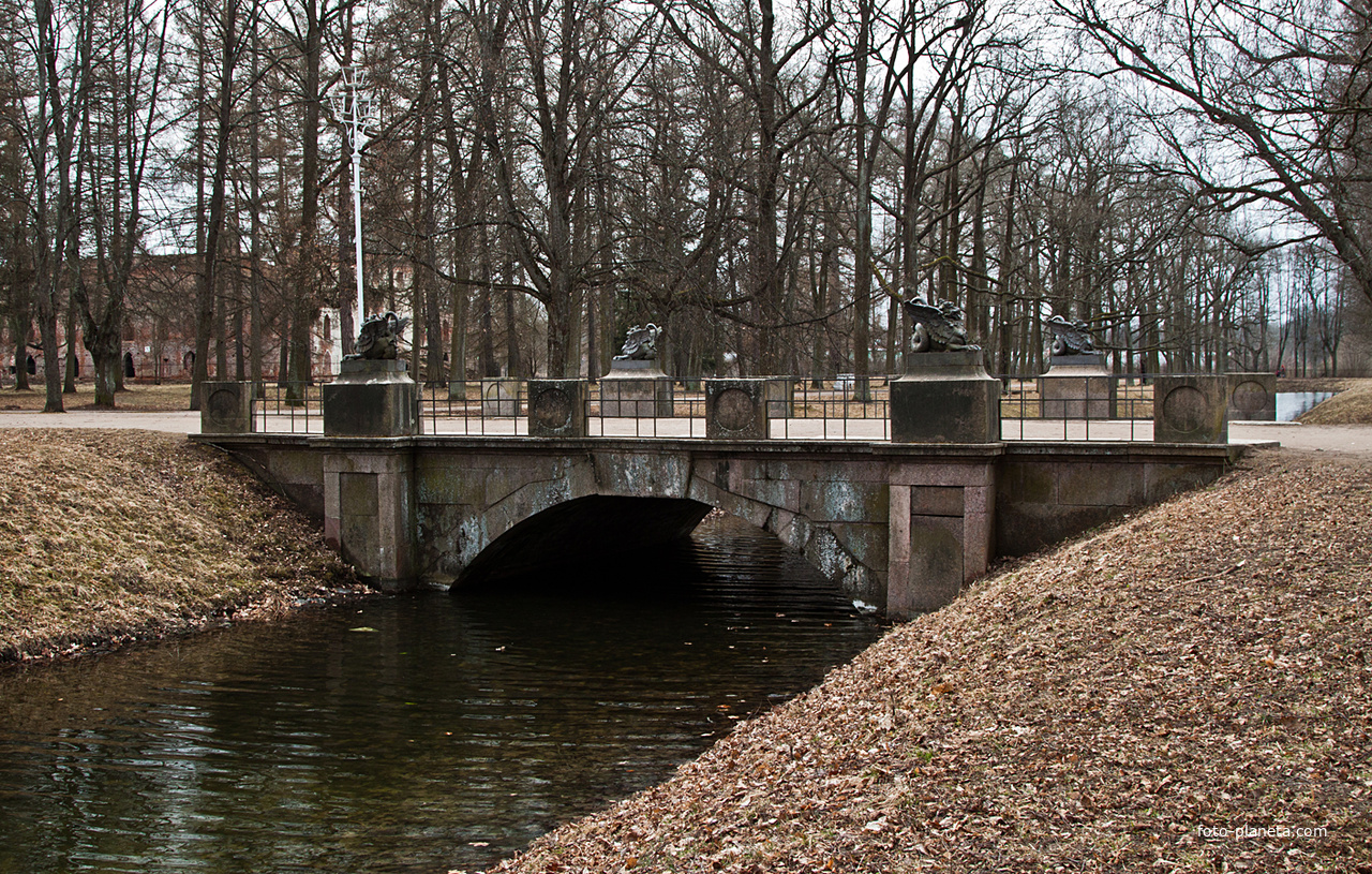 Мост с драконами