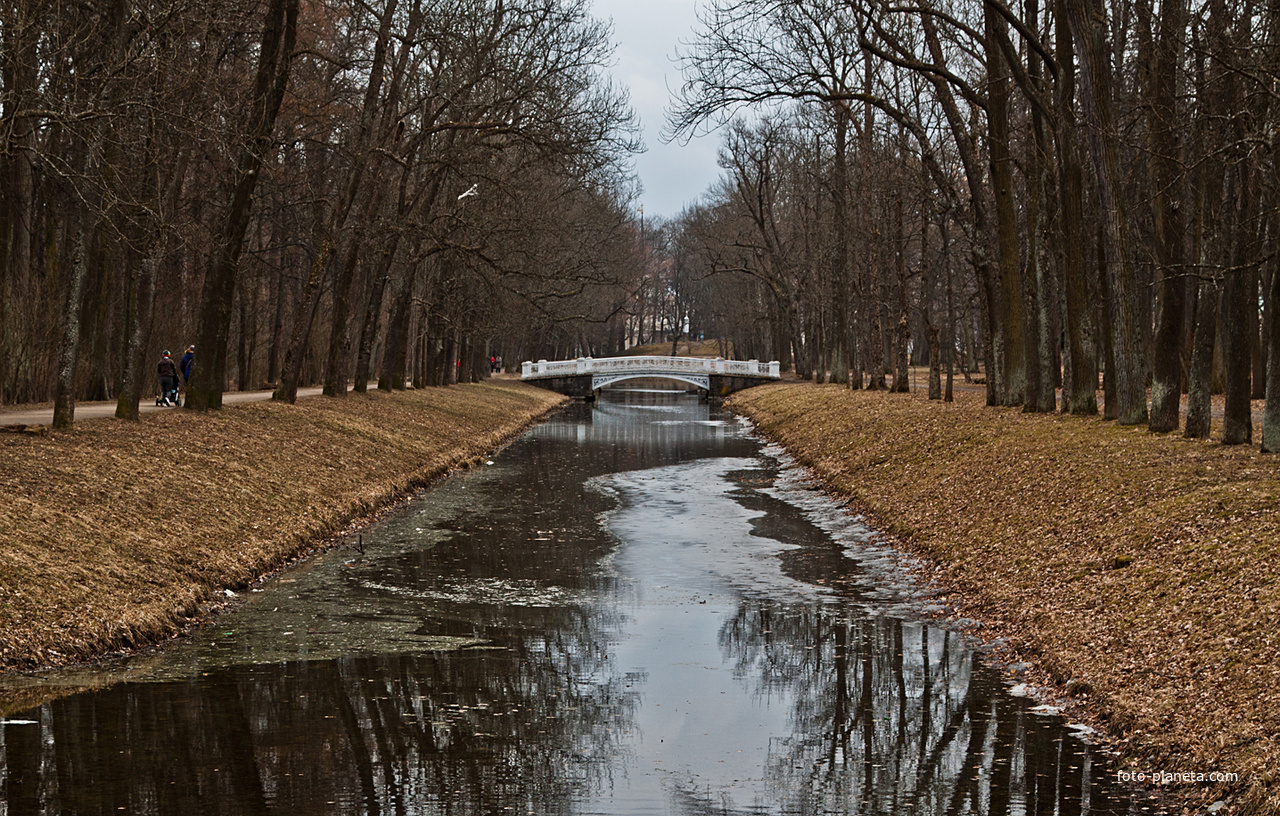 Канал в парке