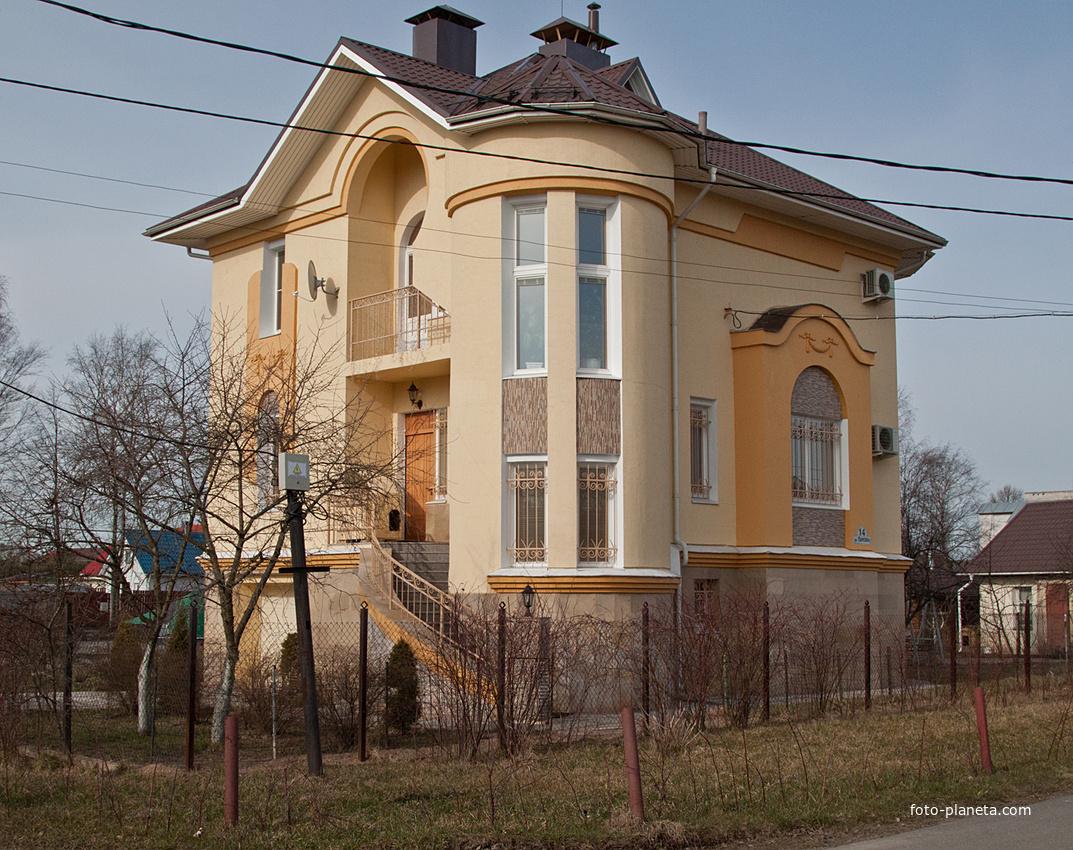 Улица Парковая, 14