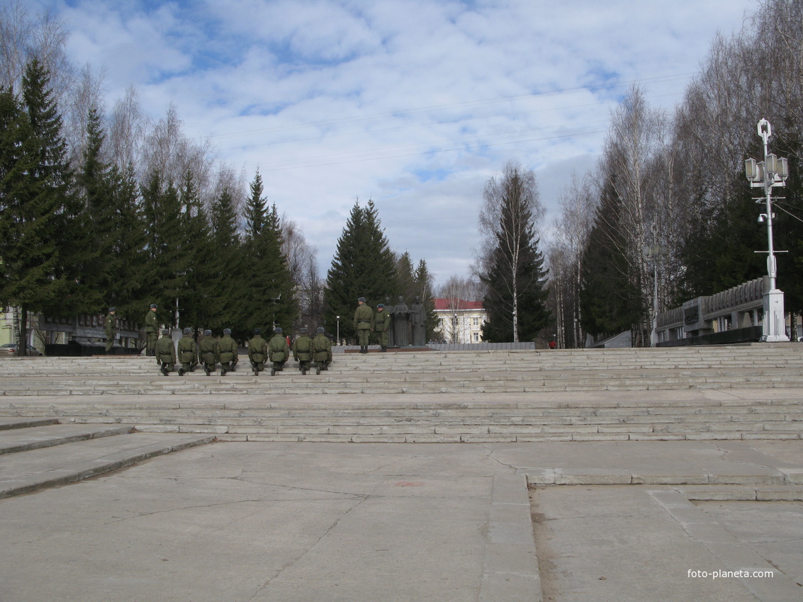 Сыктывкар 2014 - у вечного огня