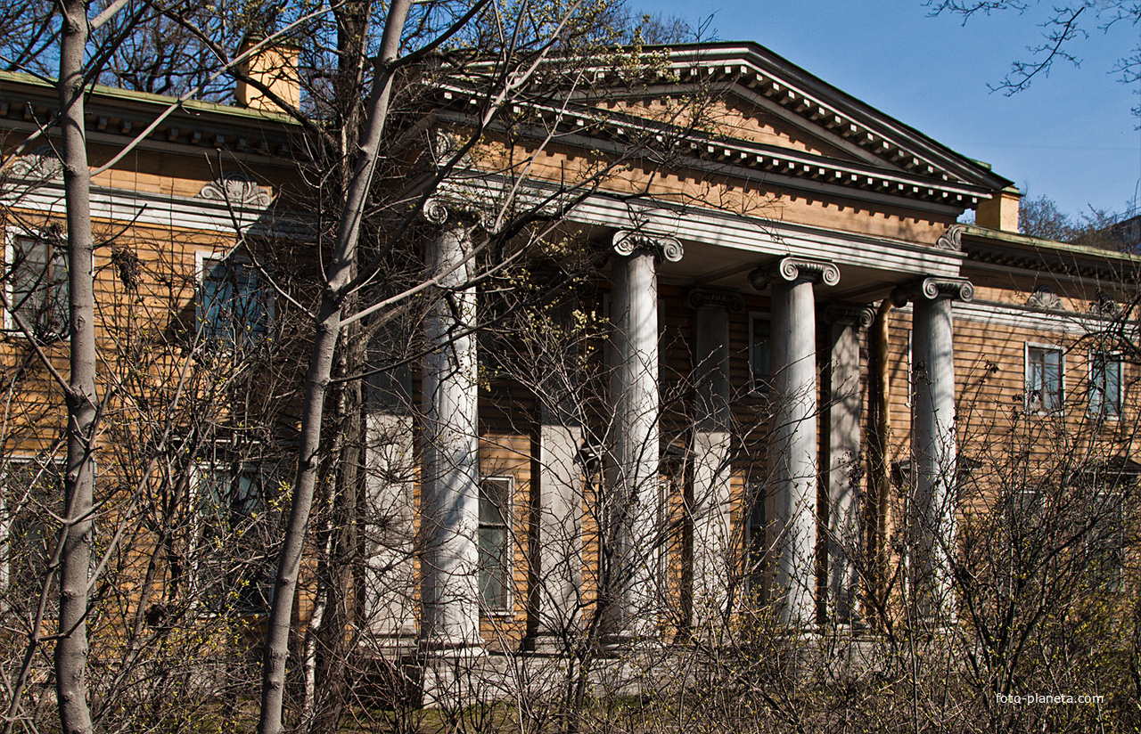 Дача Головина