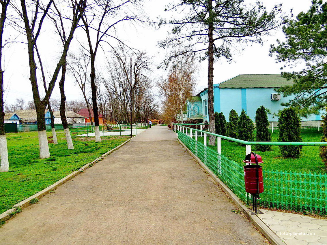 Сквер на улице Школьной