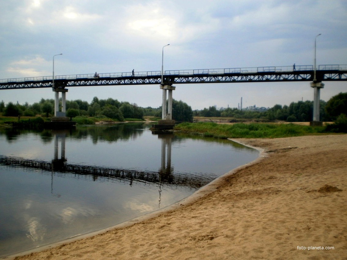 Пешеходный мост через р. Березина