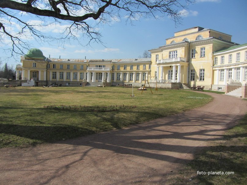 В усадьбе Марьино