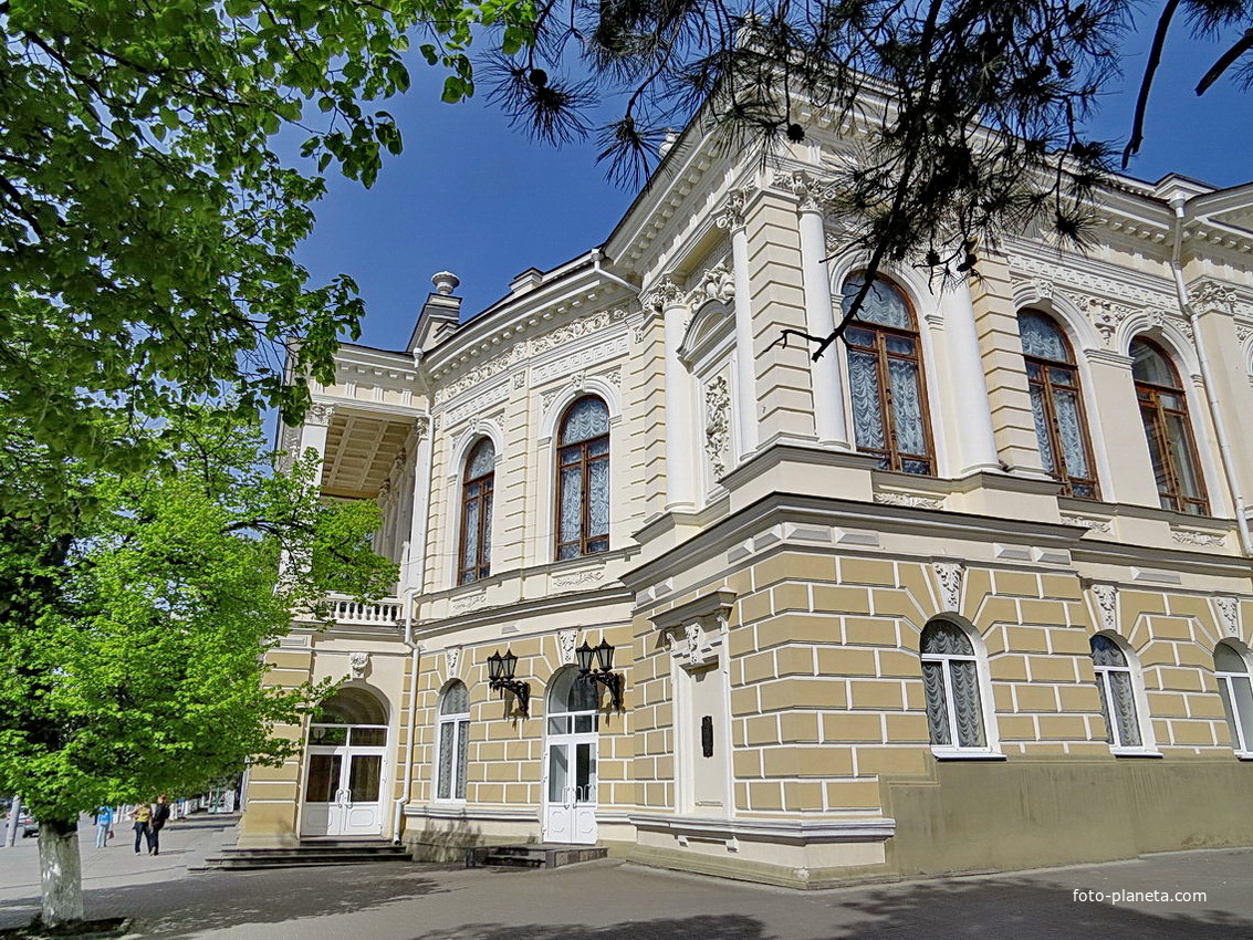 Ростовский областной молодёжный академический театр (РОАМТ)