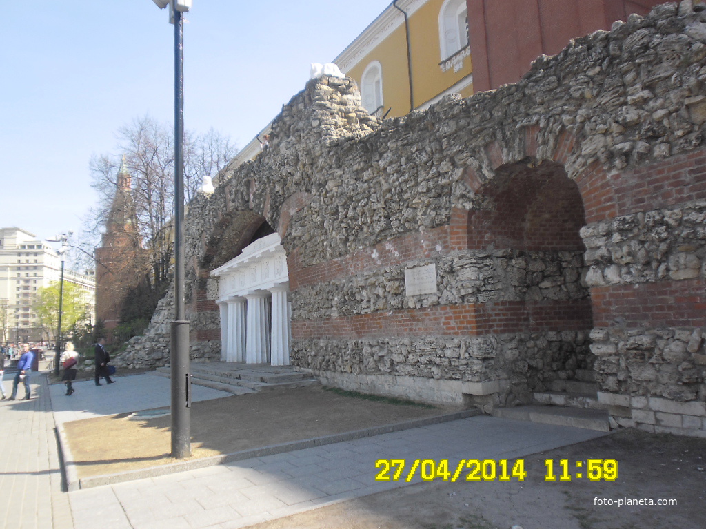 В Александровском  саду