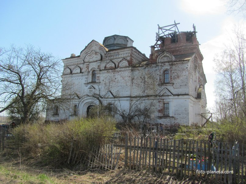 Торошковичи. Церковь Воскресения Христова