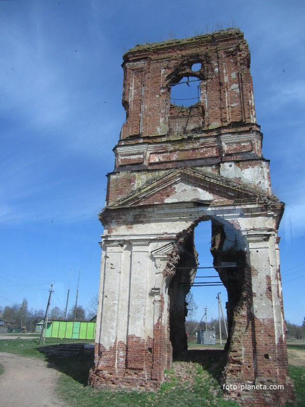 Руины колокольни