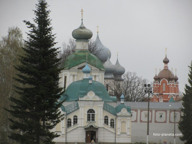 Тихвинский Успенский мужской монастырь