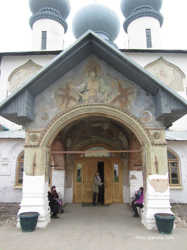 Тихвинский Богородичный Успенский мужской монастырь