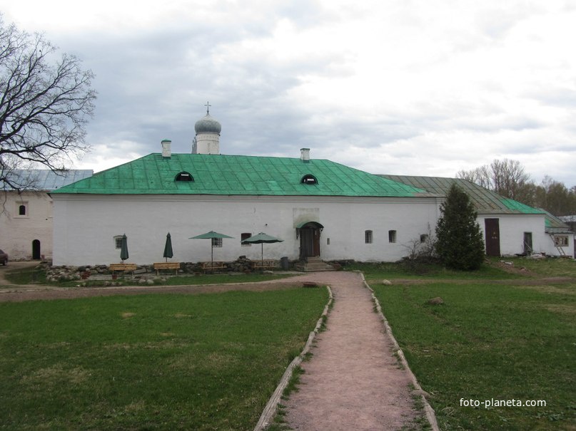 Тихвинский Богородичный Успенский мужской монастырь, трапезная