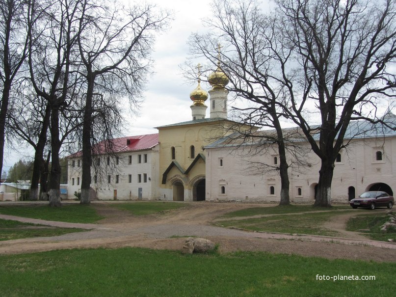 Тихвинский Богородичный Успенский мужской монастырь