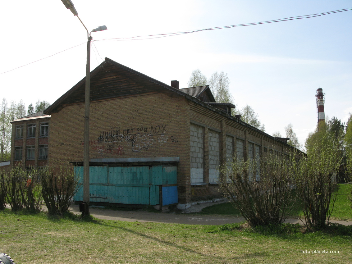 Верхняя Максаковка 2014 - школьный двор