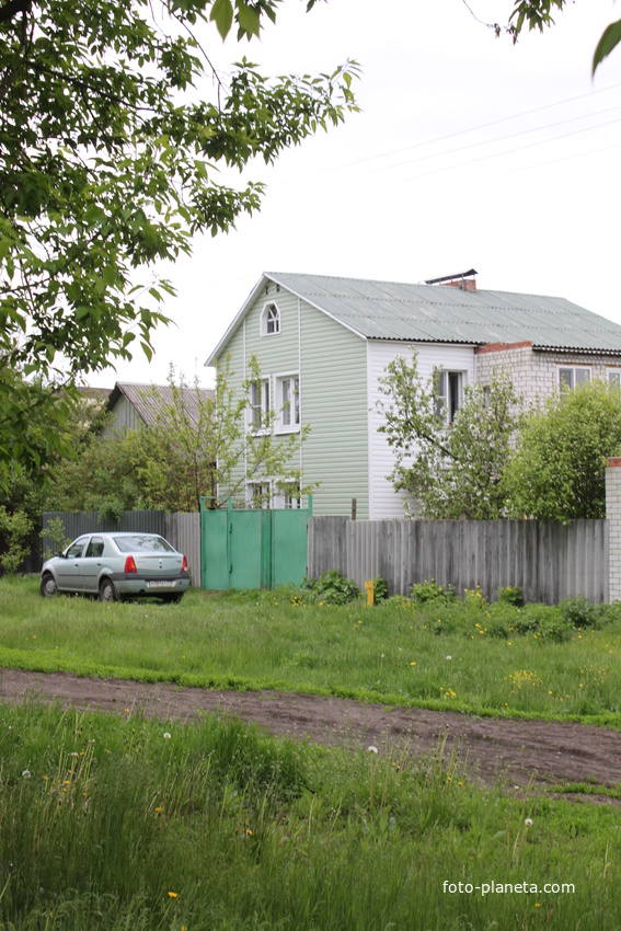 Комсомольский.