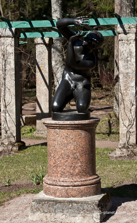 Статуя Илионея