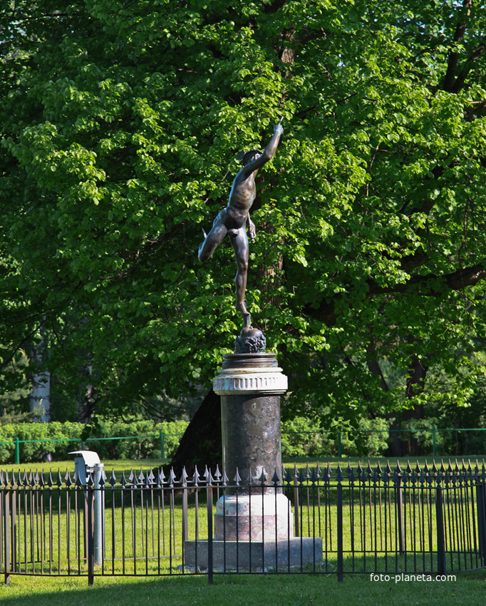 Статуя Меркурия