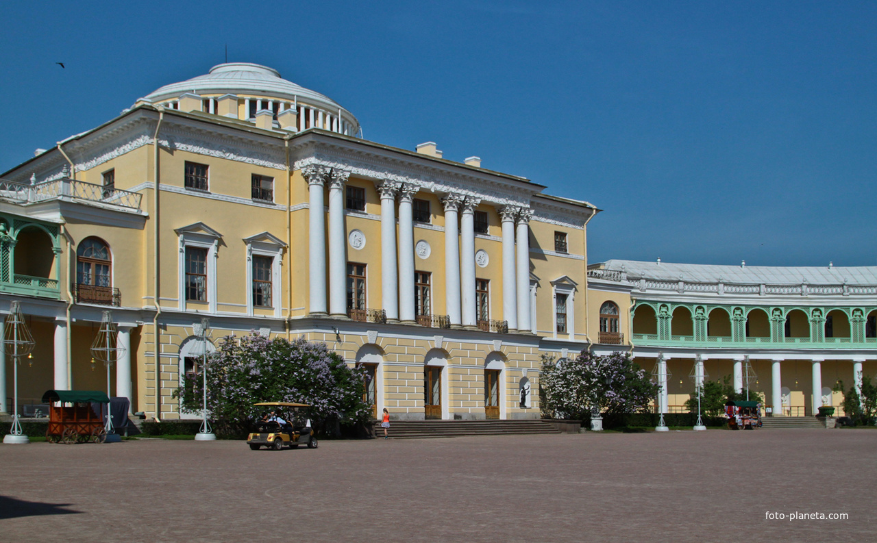 Павловский дворец
