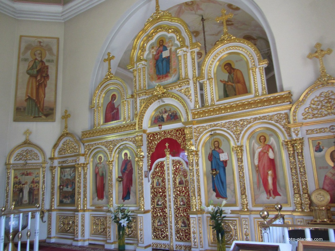 Озерки, церковь св. Николая Чудотворца, убранство внутри