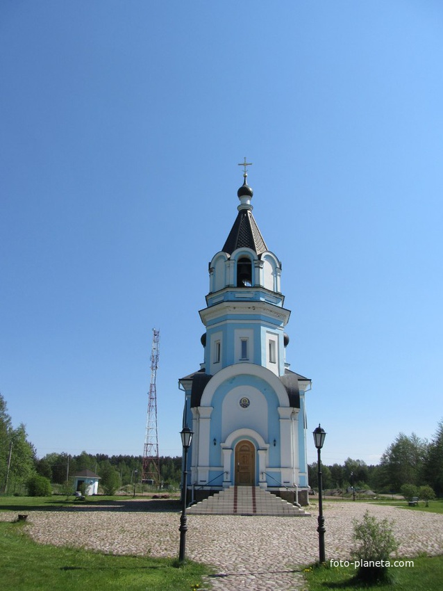 Озерки, церковь св. Николая Чудотворца, другой ракурс