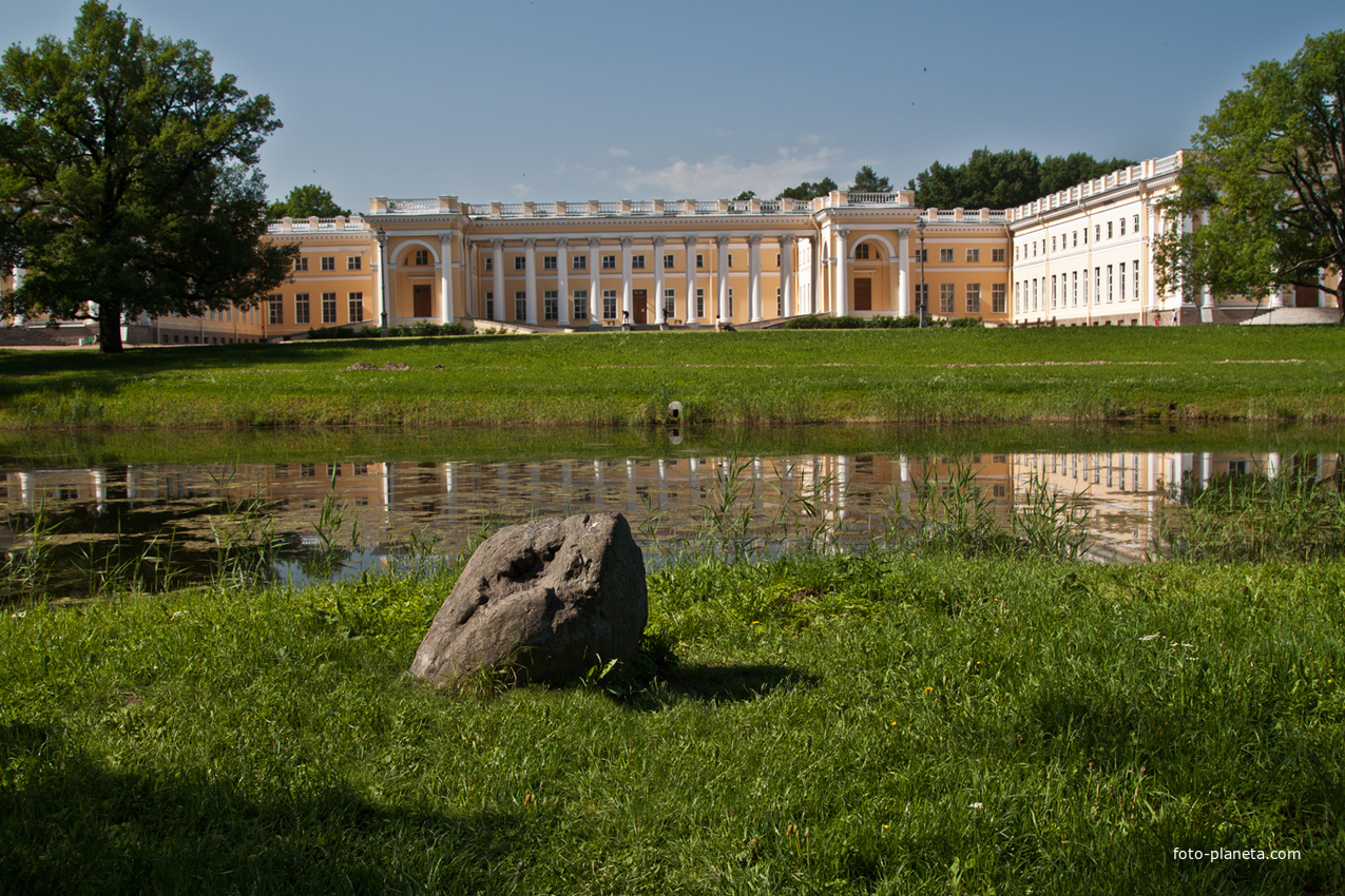 Александровский дворец в пушкине
