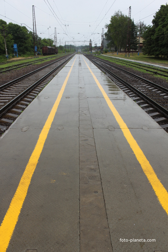 Октябрьский. Железнодорожная платформа.