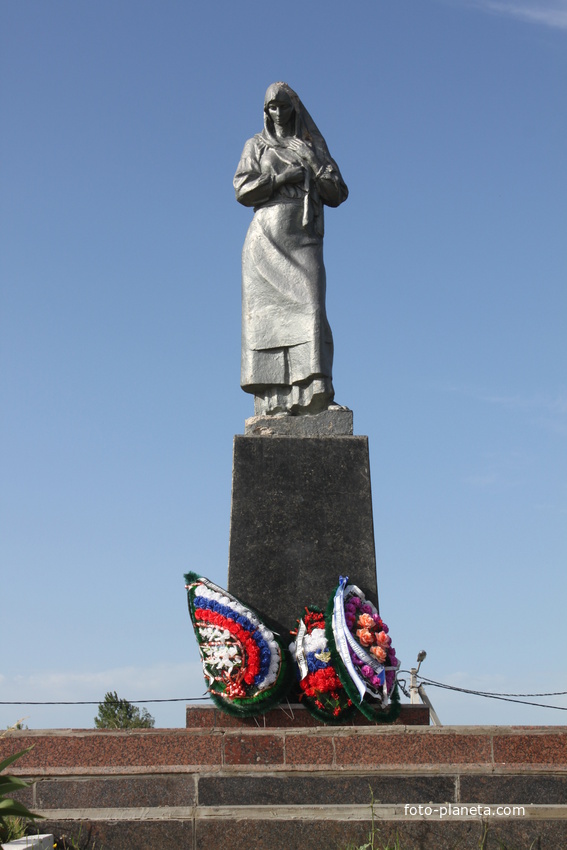 Никольское. Мемориал воинам, погибшим в Великую Отечественную войну.